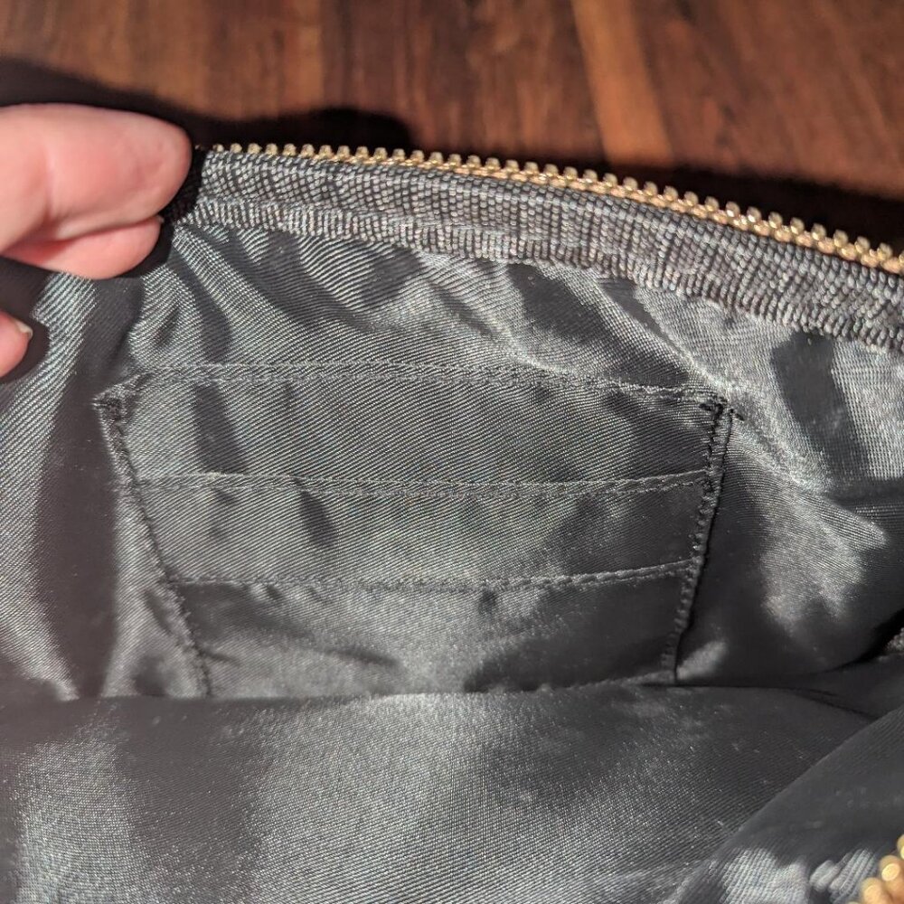 NWT Crossbody travel purse removable strap, natural color, tan - Picture 4 of 10